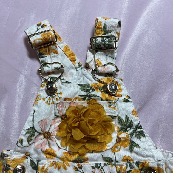 Sun flower over alls - Picture 3 of 3